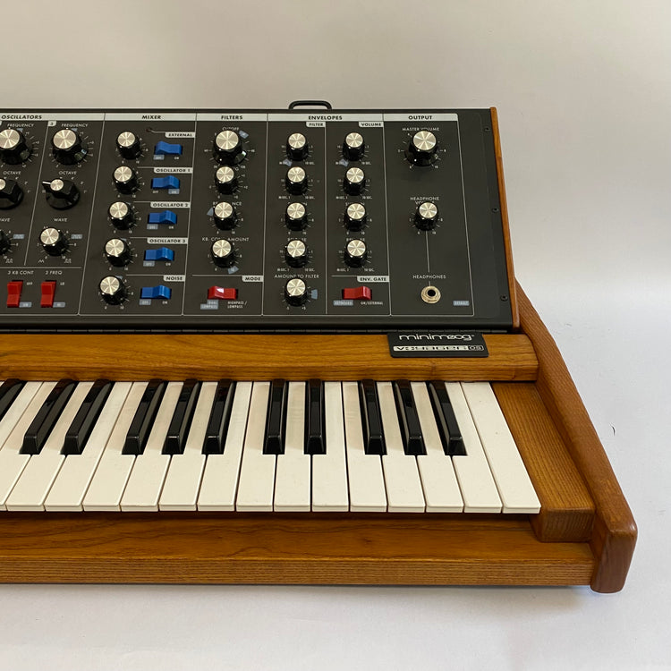 Moog Minimoog Voyager Old School - Voyager OS