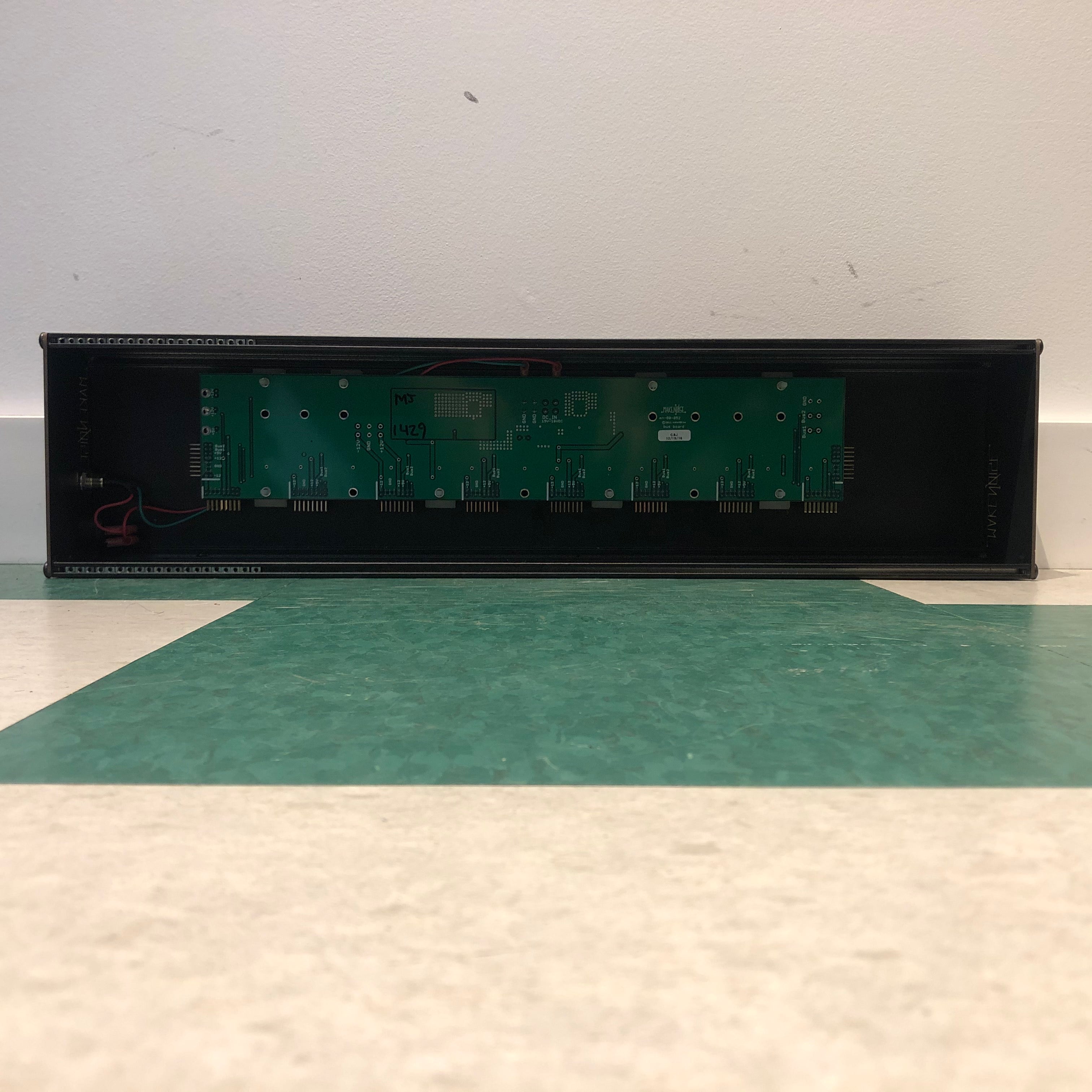 Make Noise 3U 104HP Skiff with Power & AC Adapter