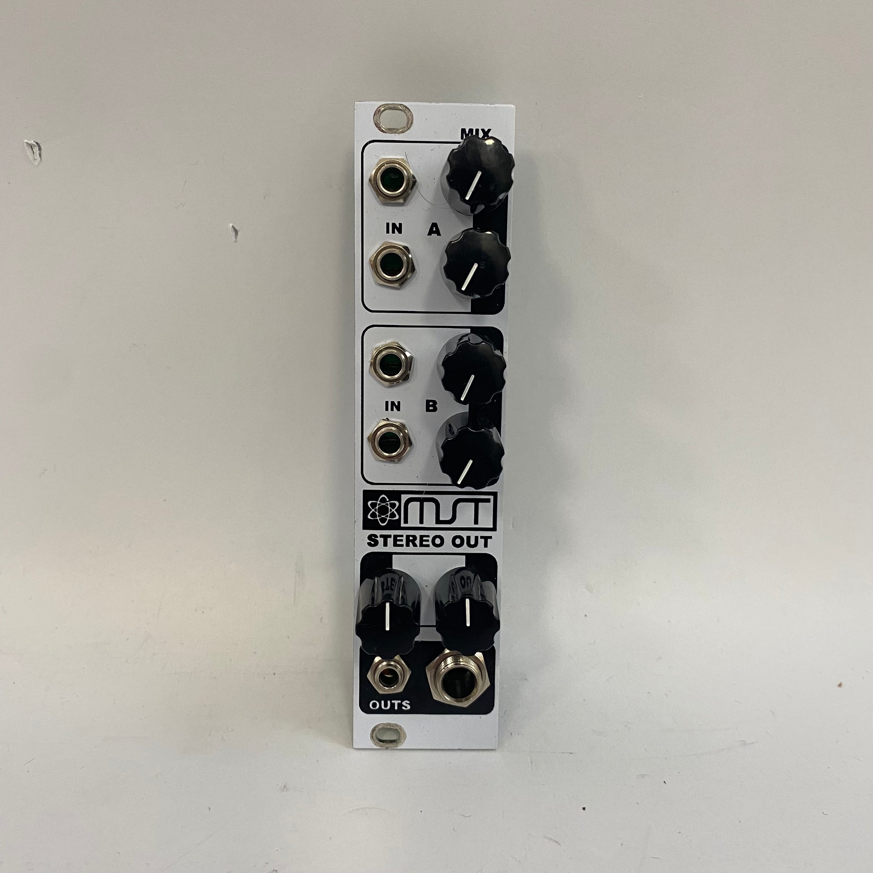 Synthrotek MST Stereo Output Mixer
