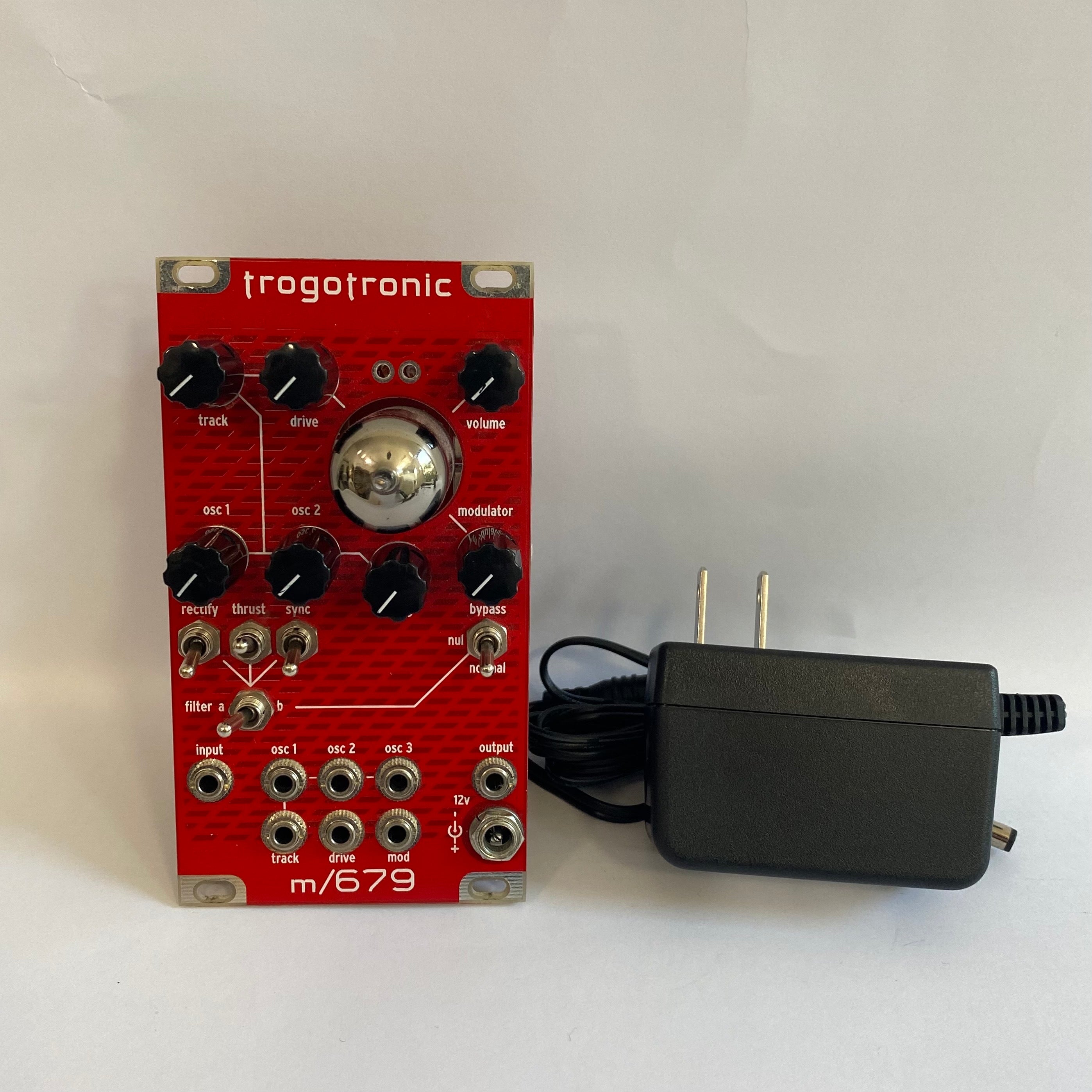 Trogotronic m/679 Tube Synth