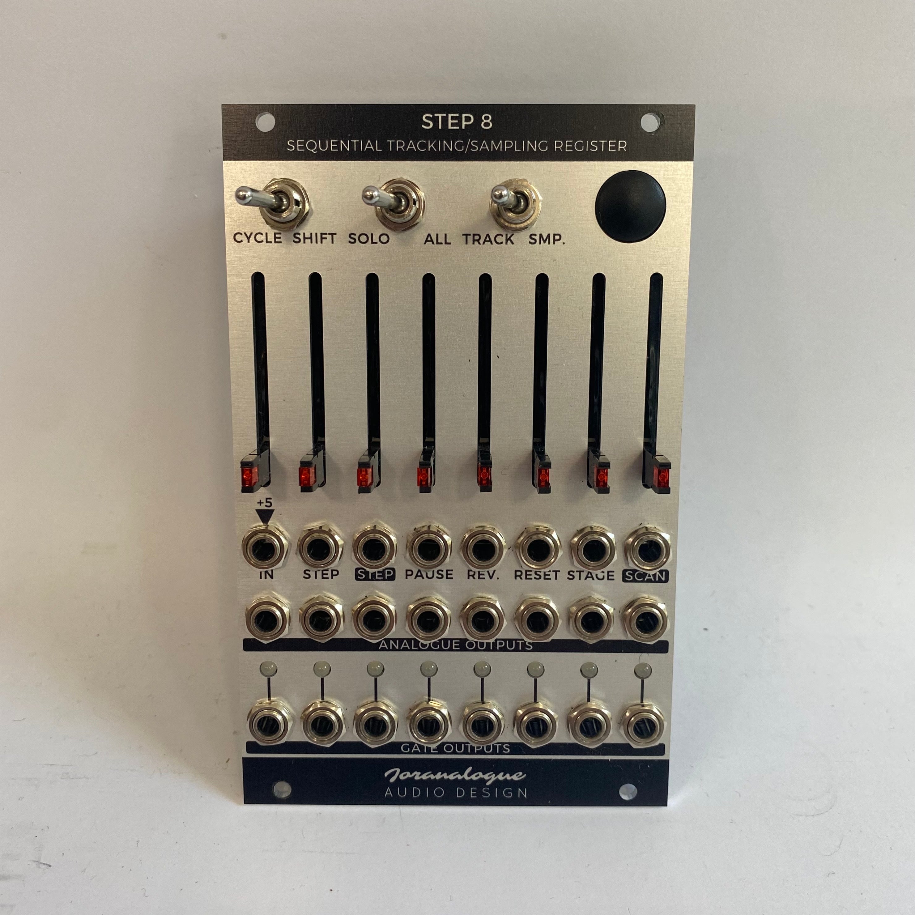 Joranalogue Step 8 - Sequential Tracking / Sampling Register