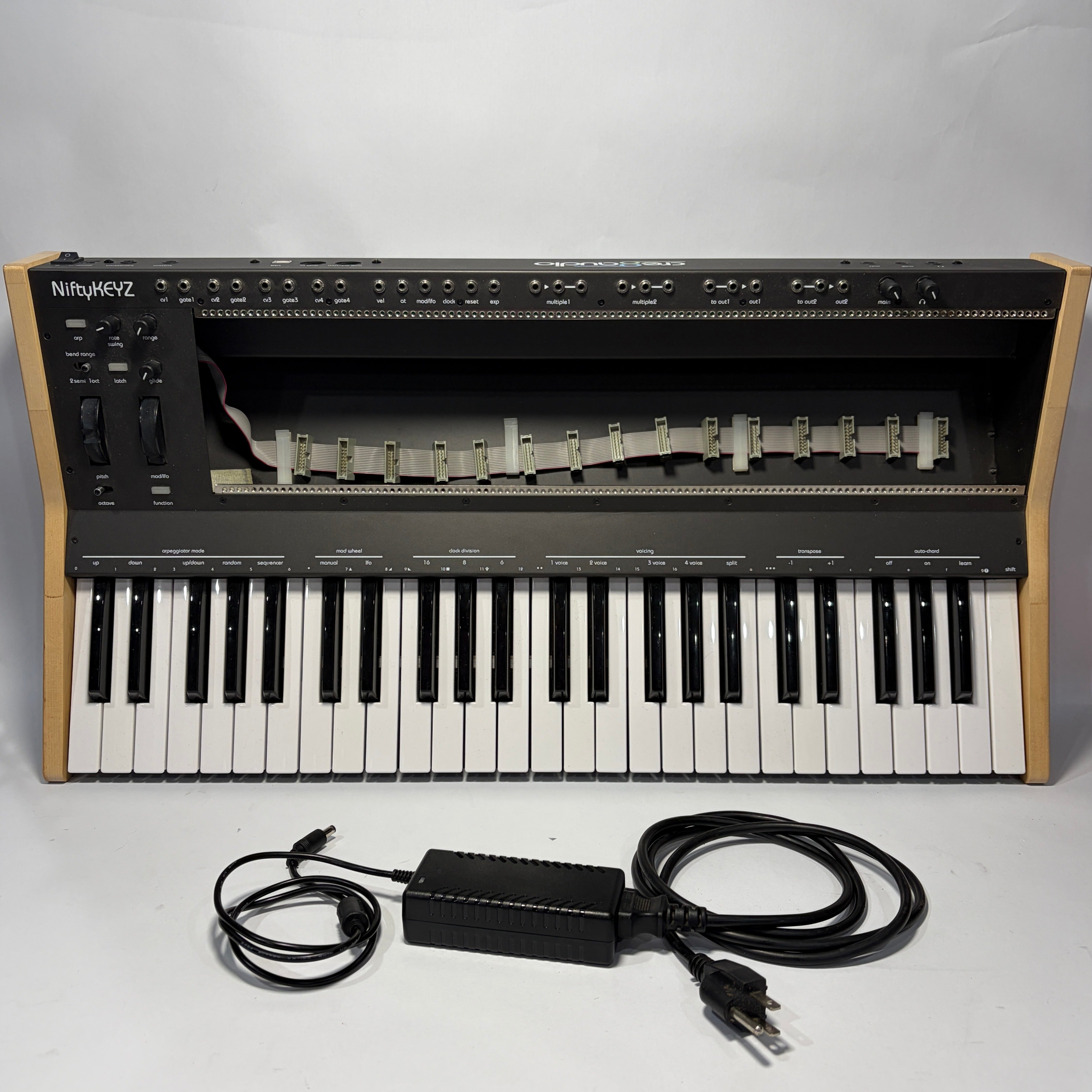 01c28ca77d4e48142d2feaf99048d8