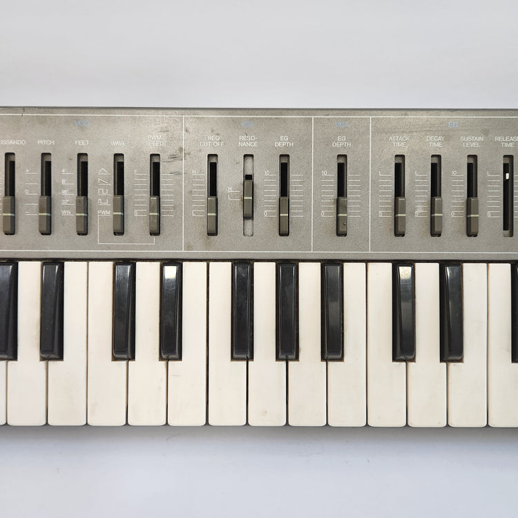 Yamaha CS01 Monophonic Synthesizer with PSU