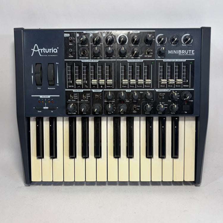 Arturia MiniBrute