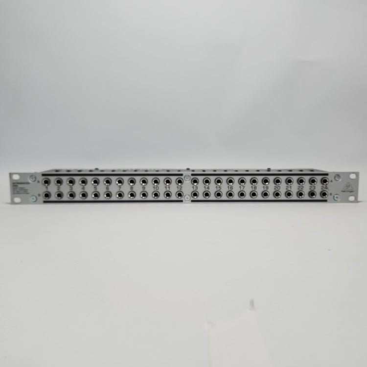 Behringer PX3000 Ultrapatch Pro Patchbay