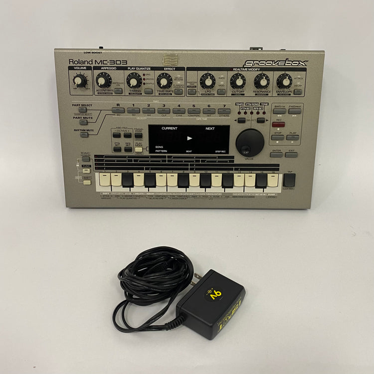 Roland MC-303 Groovebox