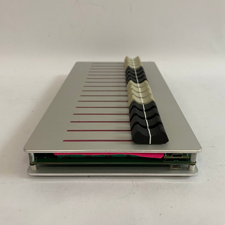 Michigan Synth Works 16n Faderbank Controller
