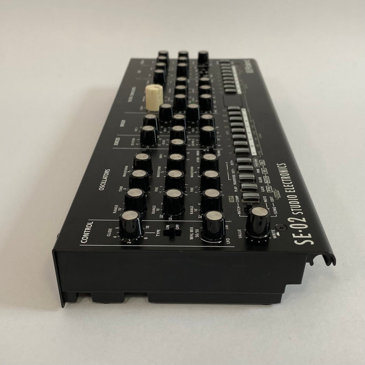 Roland Boutique SE-02 Analog Synthesizer