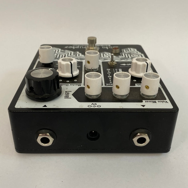 EarthQuaker Devices Data Corrupter Modulated Monophonic Harmonizing PLL