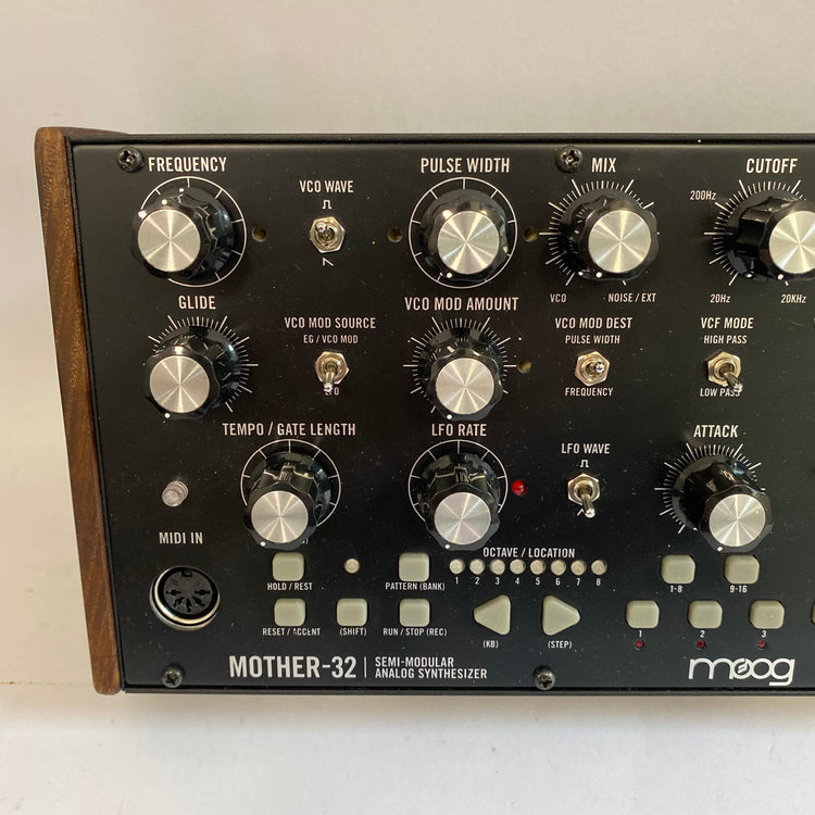 Moog Mother-32