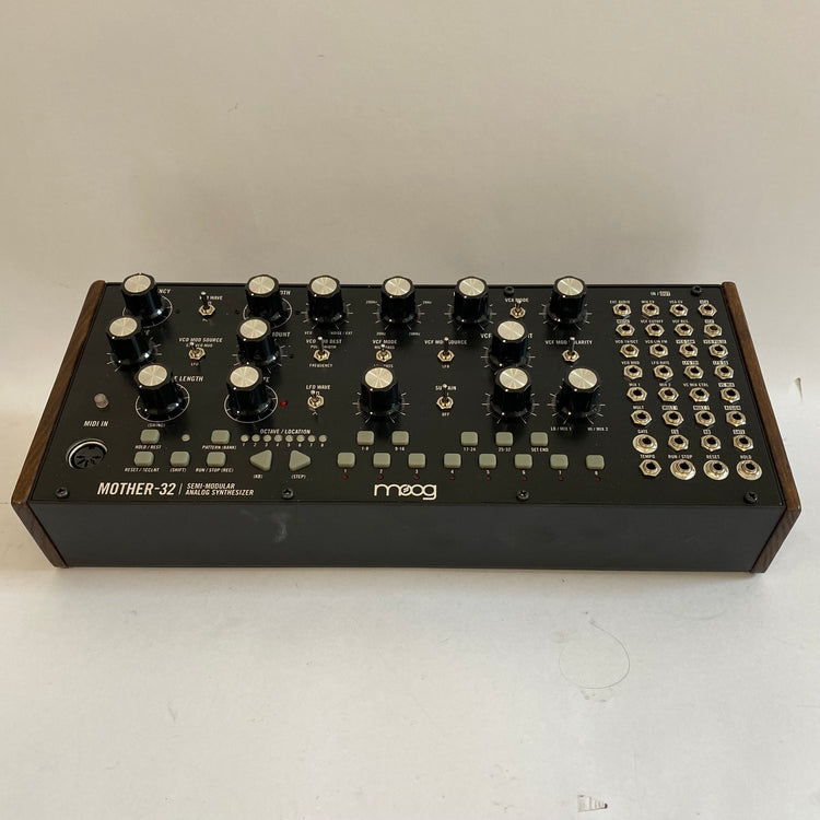 Moog Mother-32