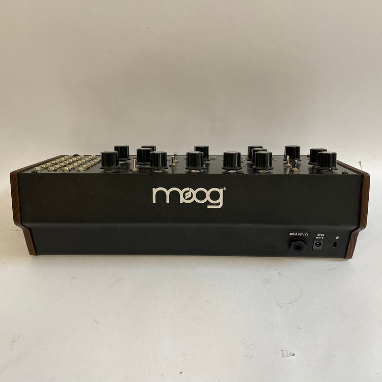 Moog Mother-32