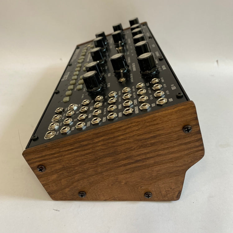 Moog Mother-32