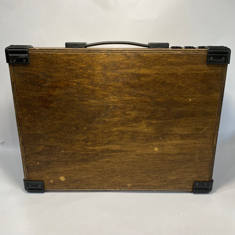 Case from Lake Custom 98 HP 13U Eurorack Case w/ Befaco Power Supply
