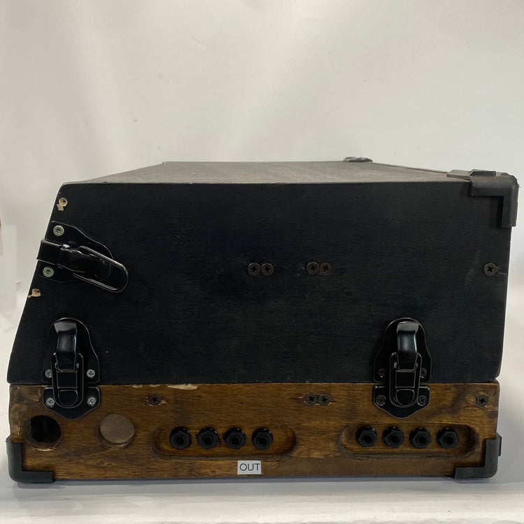 Case from Lake Custom 98 HP 13U Eurorack Case w/ Befaco Power Supply