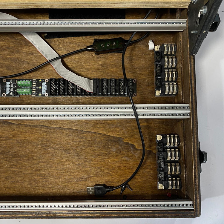 Case from Lake Custom 98 HP 13U Eurorack Case w/ Befaco Power Supply