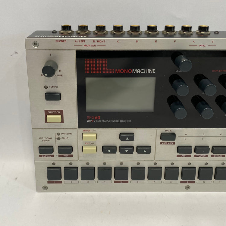 Elektron MonoMachine SFX-60 MKII with Decksaver Lid