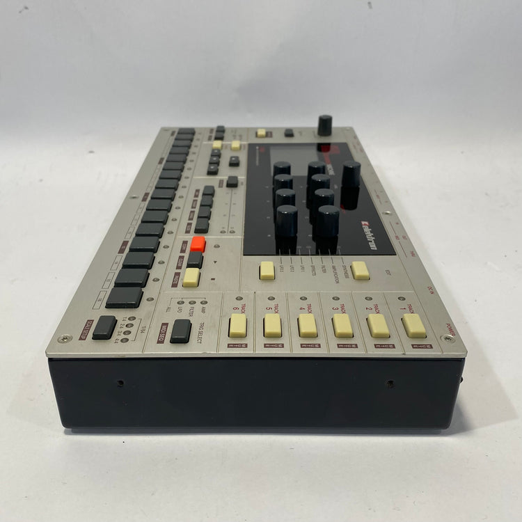 Elektron MonoMachine SFX-60 MKII with Decksaver Lid