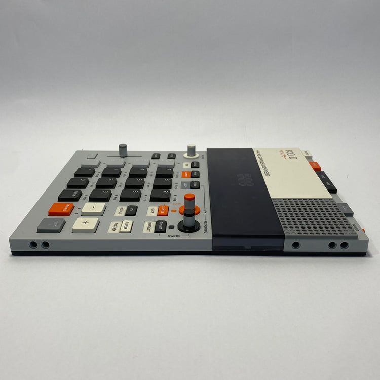Teenage Engineering EP–133 K.O. II w/ cover
