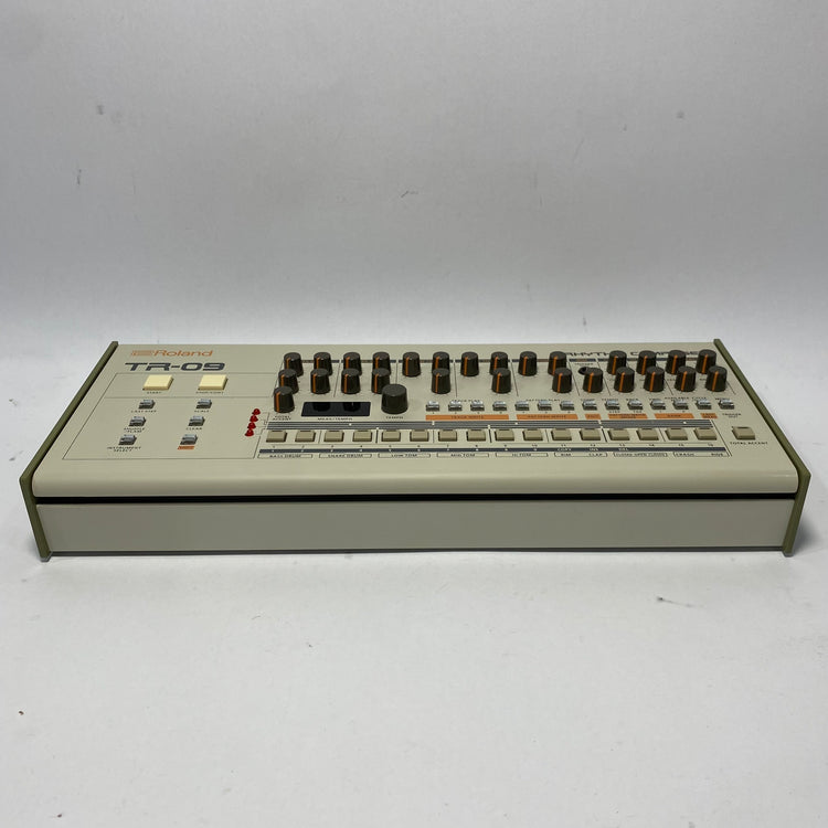 Roland TR-09