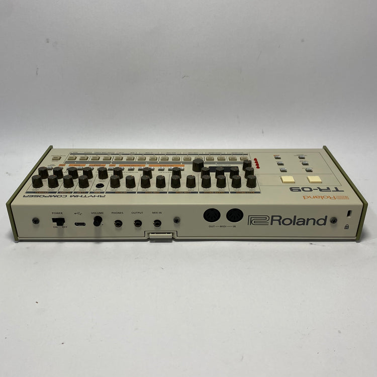 Roland TR-09