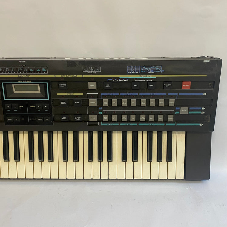 Casio CZ-1 Phase Distortion 61-Key Synthesizer