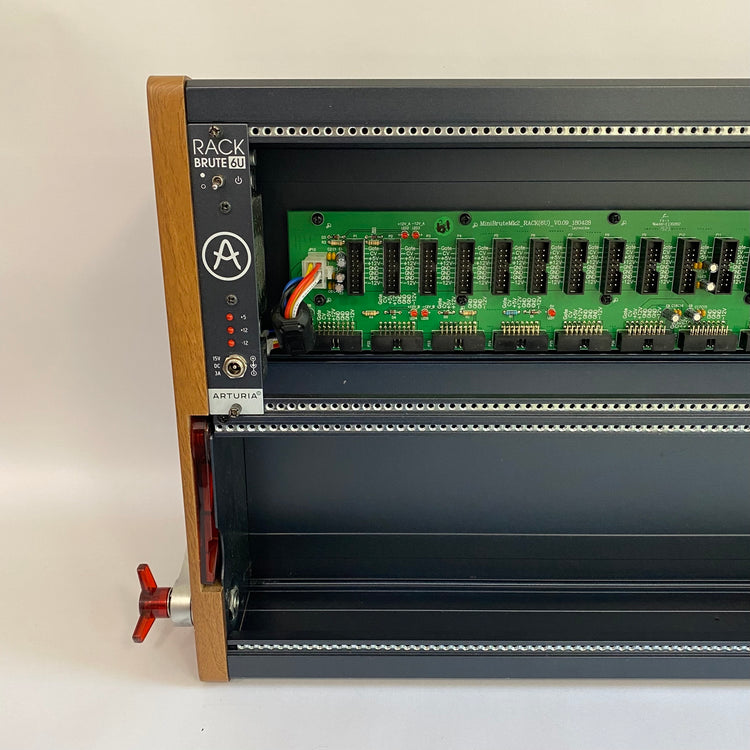 Arturia Rack Brute 6U