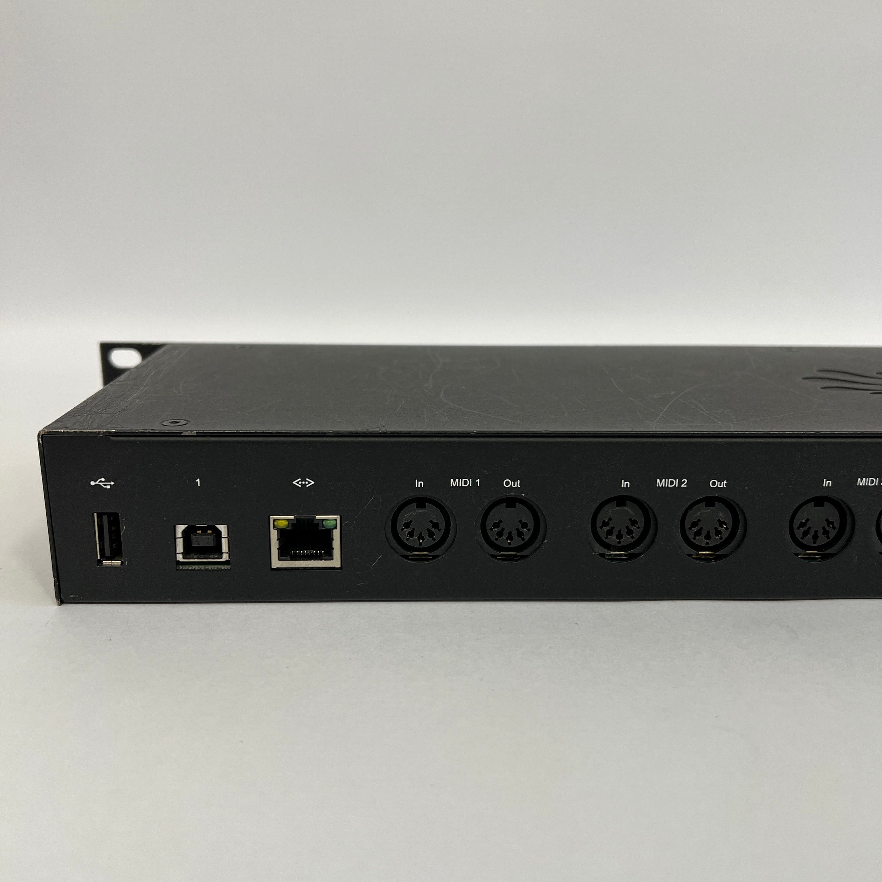 Used iConnectivity Mio10