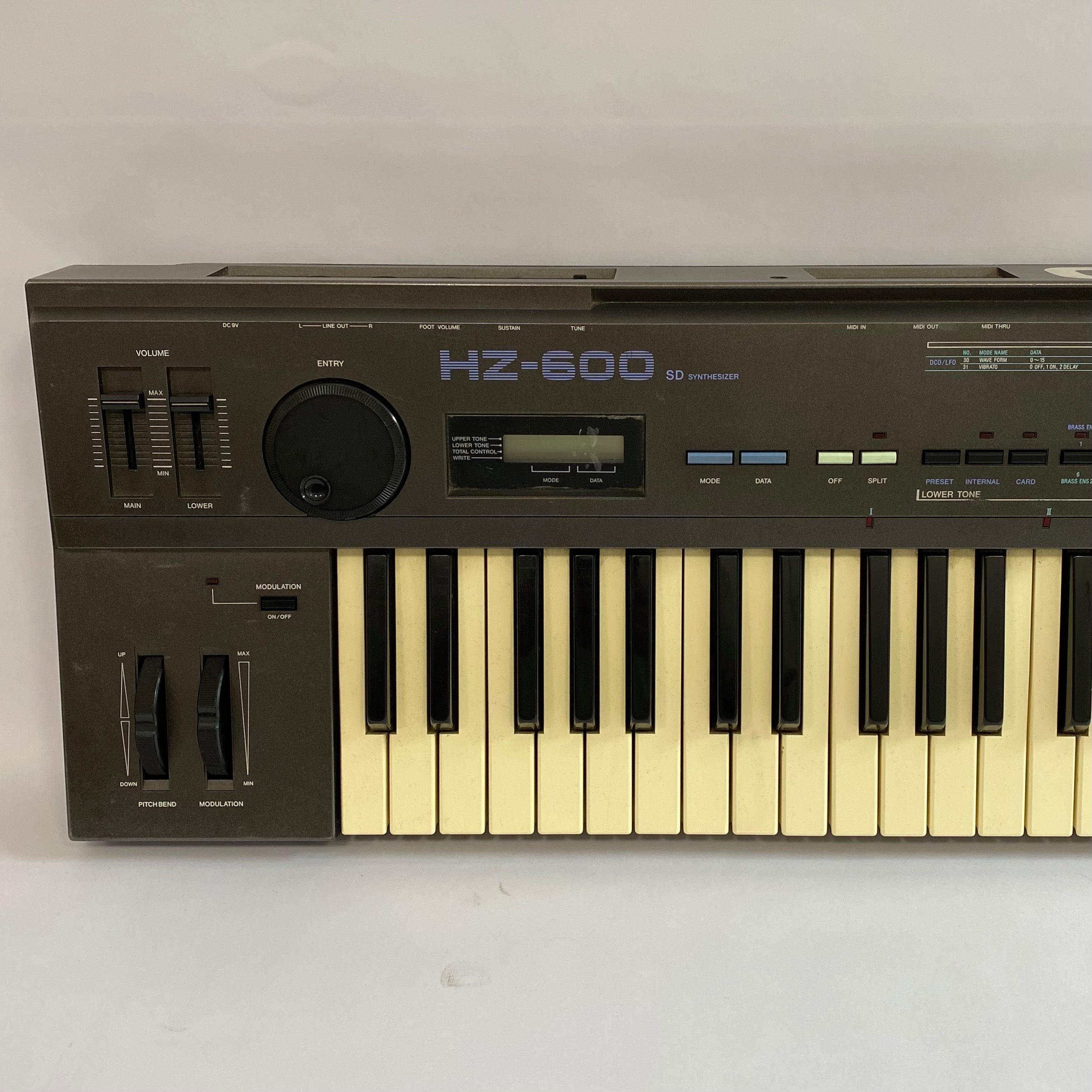 Casio HZ-600 SD 61-Key Synthesizer | Reverb