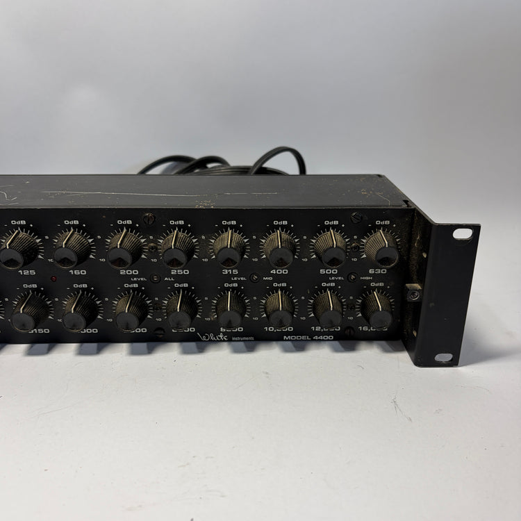 White Instruments 4400 EQ with Metal Cover