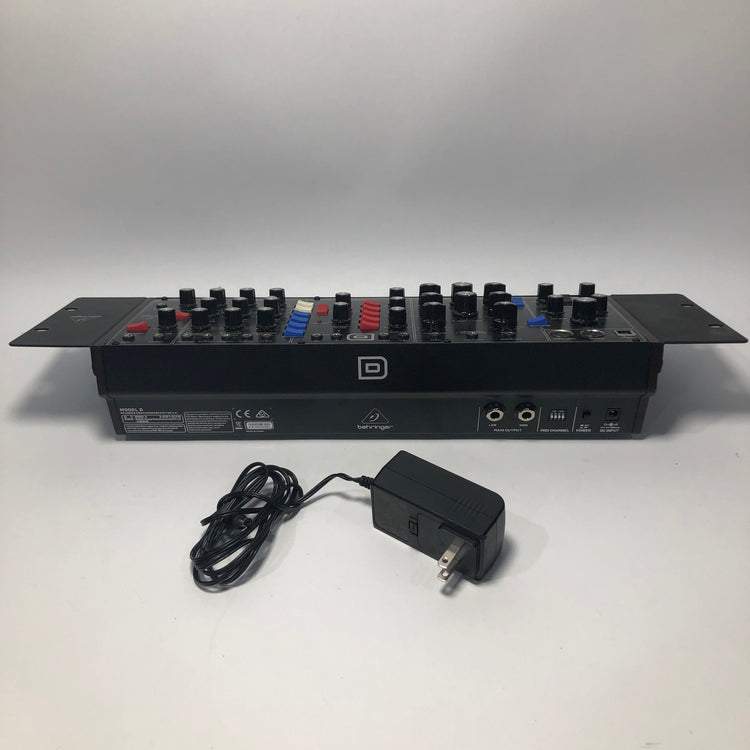 Behringer Model D