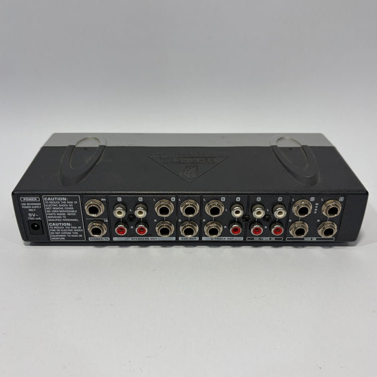 Behringer MON800 Mini Monitor