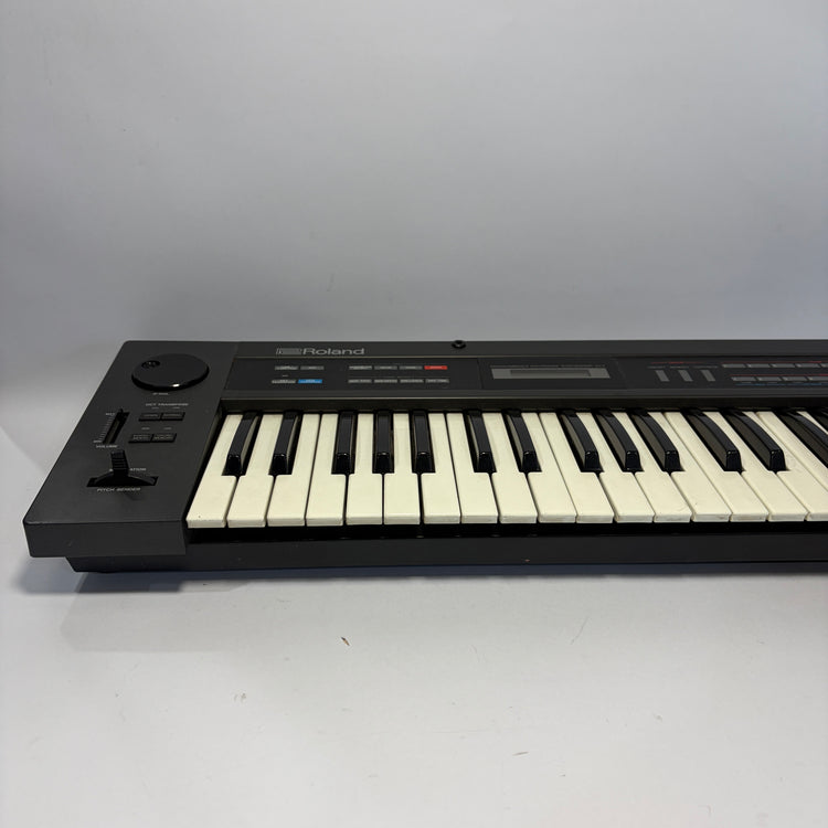 Roland Alpha Juno 2 with Roland Hardcase and Expansion Cartridge