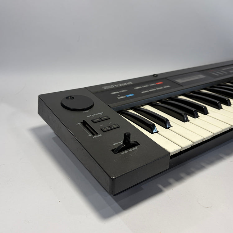 Roland Alpha Juno 2 with Roland Hardcase and Expansion Cartridge