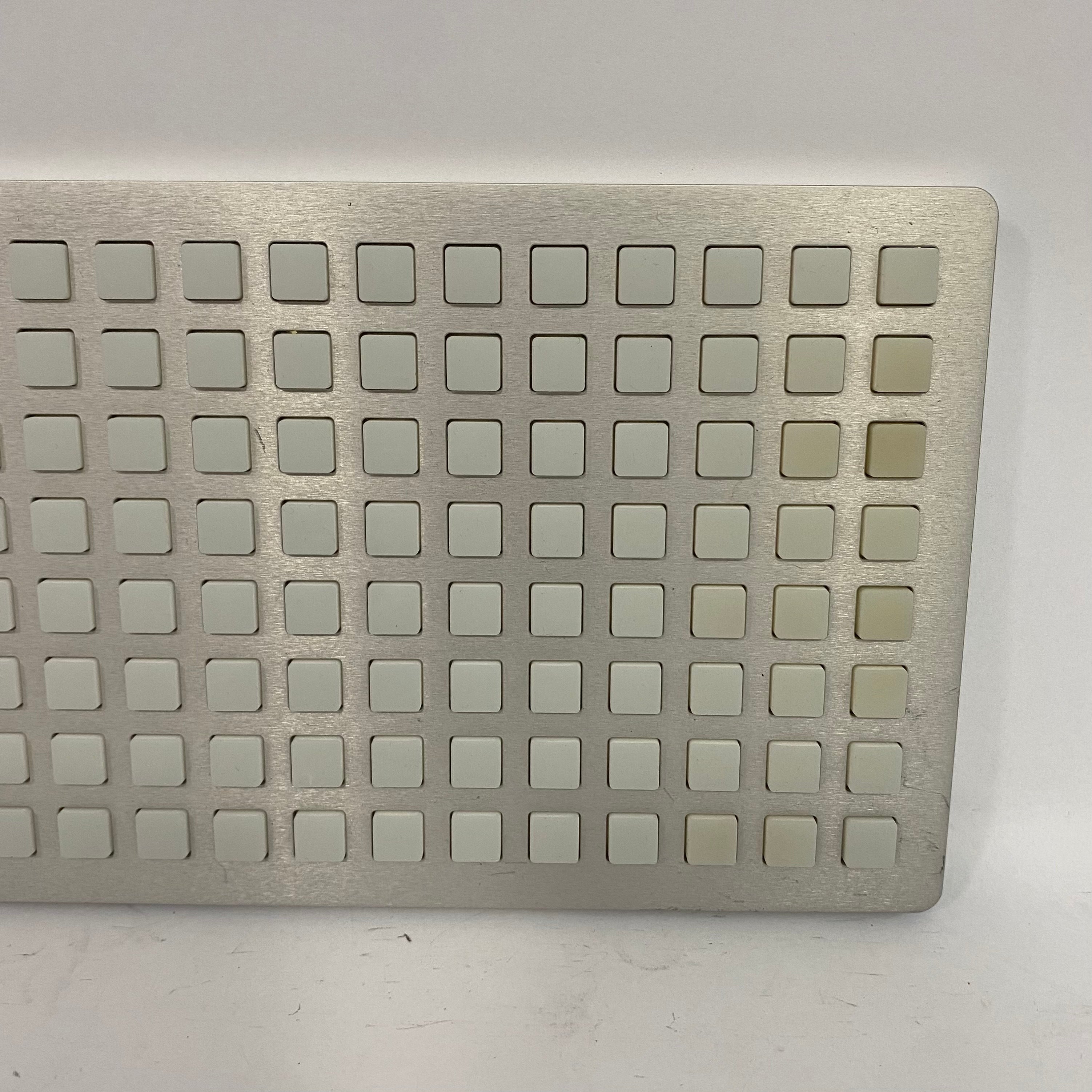 DTM・DAW monome grid 128 mahogany Other/unknown Monome Grid 128 - Pedal on ModularGrid