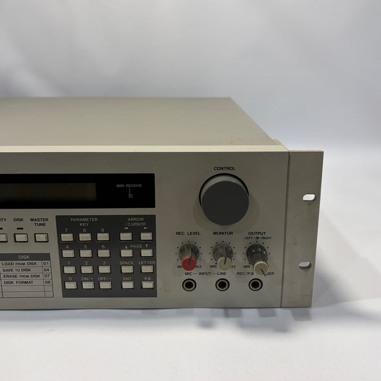 Akai S900 Rackmount Sampler (see description)