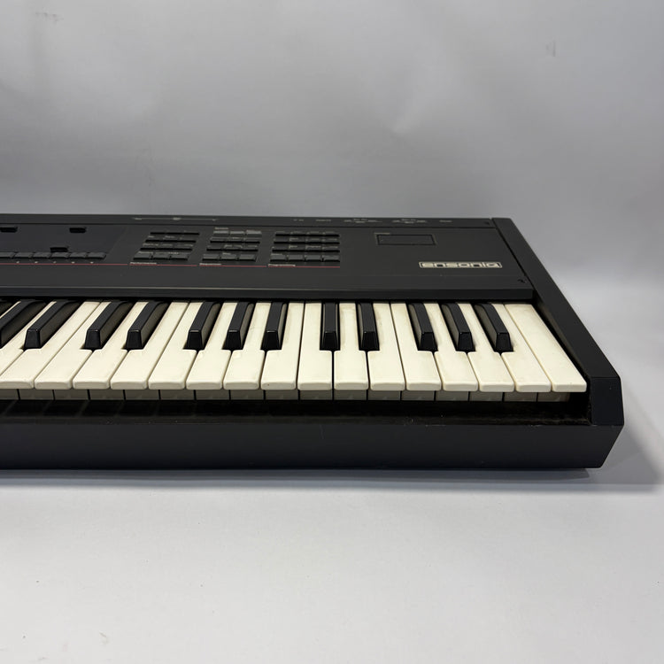 Ensoniq SD-1 32 Voice Synthesizer