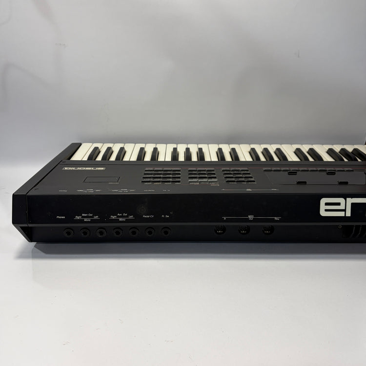 Ensoniq SD-1 32 Voice Synthesizer