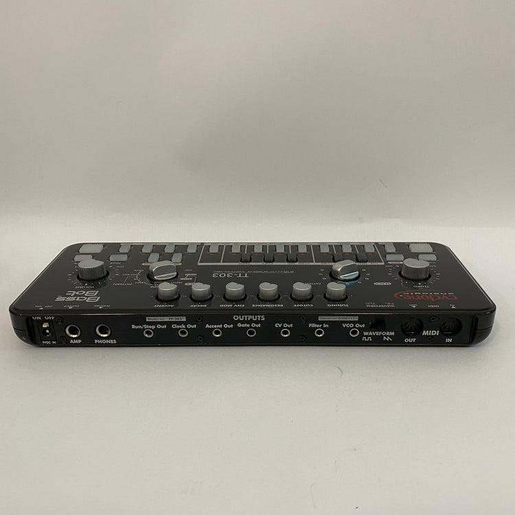 Cyclone Analogic Bass Bot TT-303 V2 with Case and Decksaver