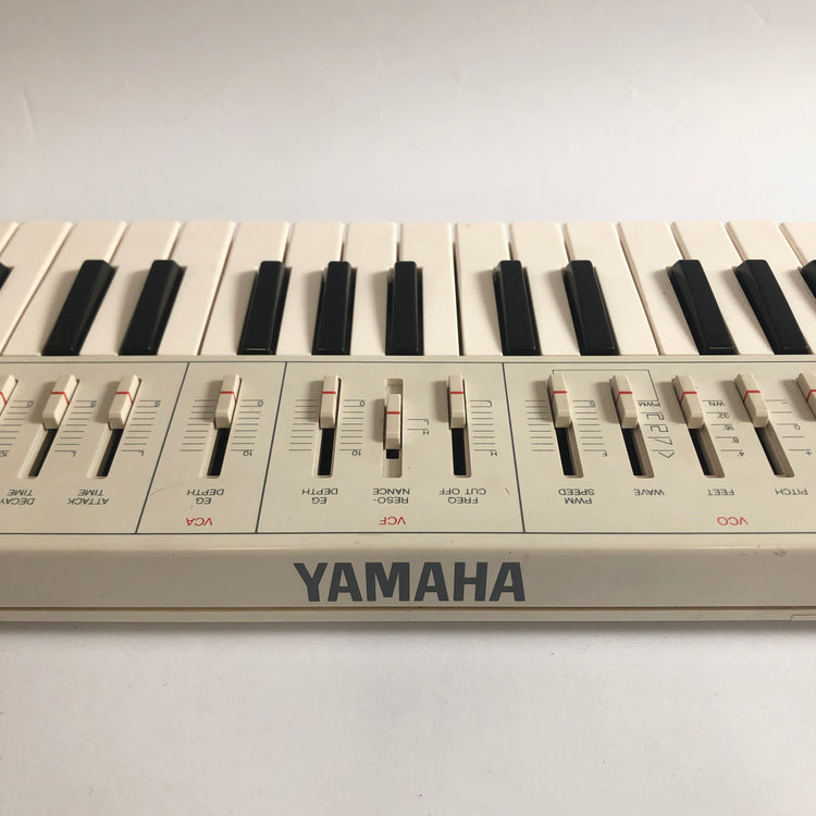 Used Yamaha CS01 Monophonic Synthesizer - White