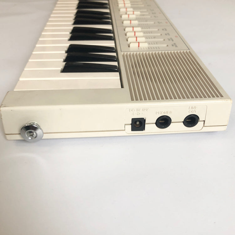 Used Yamaha CS01 Monophonic Synthesizer - White
