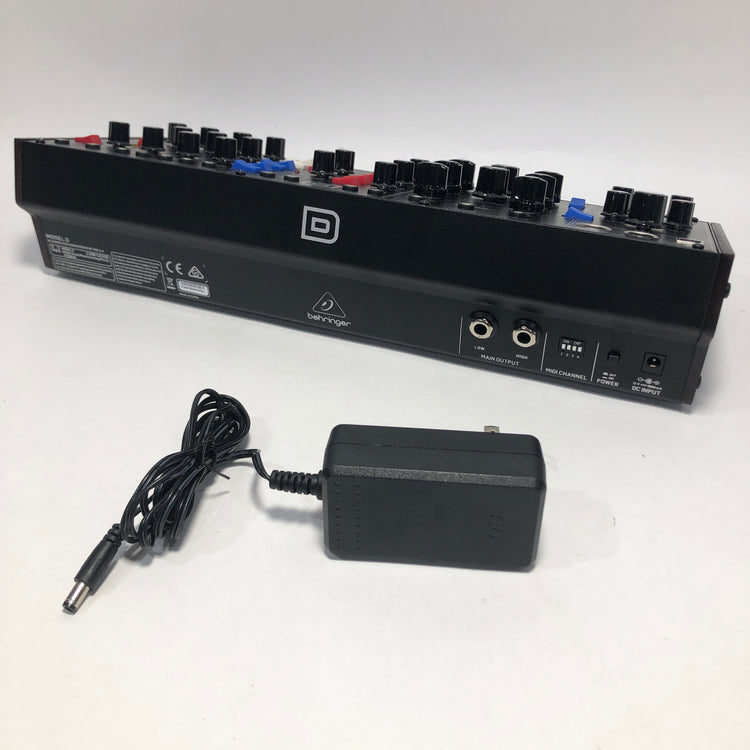 Behringer Model D