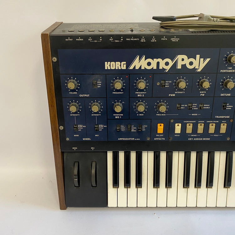 Korg Mono/Poly MP-4 4VCO Synthesizer with Hardcase