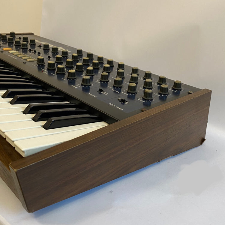 Korg Mono/Poly MP-4 4VCO Synthesizer with Hardcase
