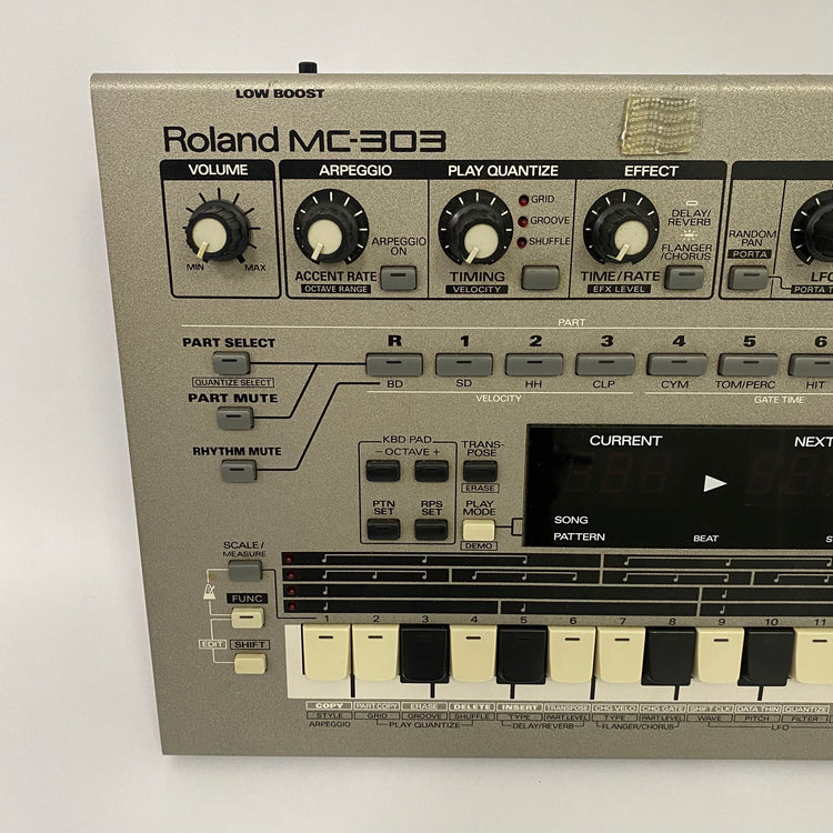 Roland MC-303 Groovebox