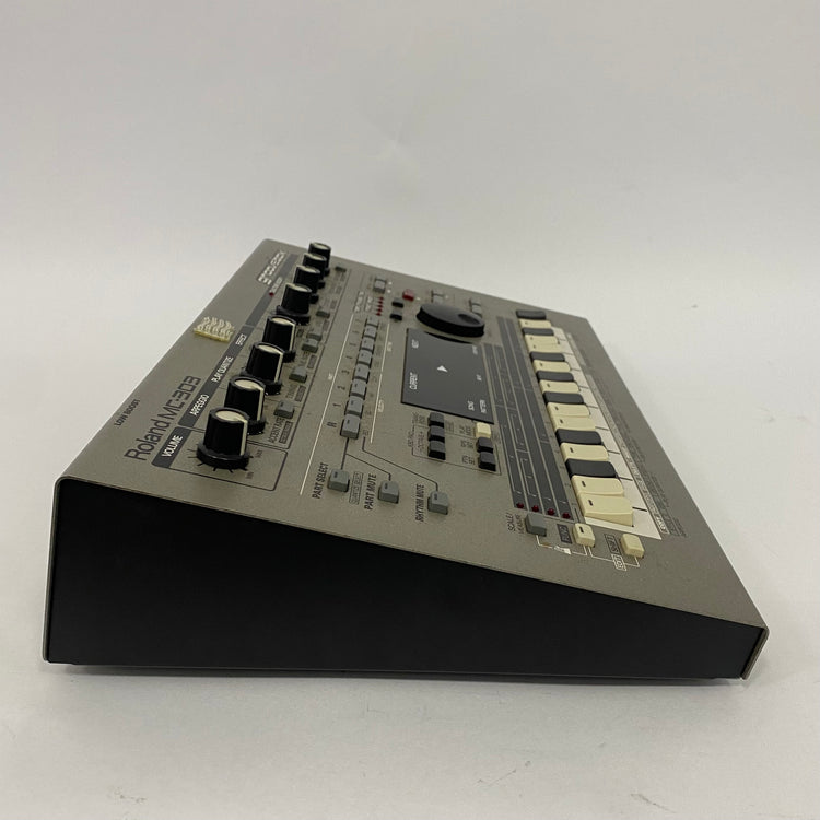 Roland MC-303 Groovebox