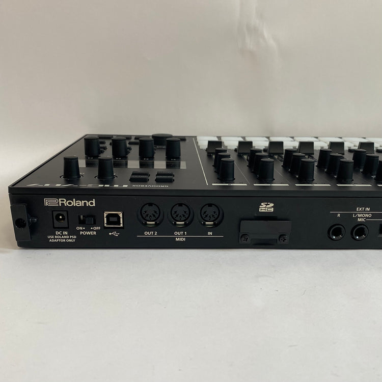 Roland MC-707 with Decksaver