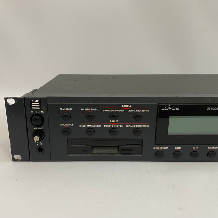 E-MU Systems ESI-32 Rackmount Multitimbral Sampler