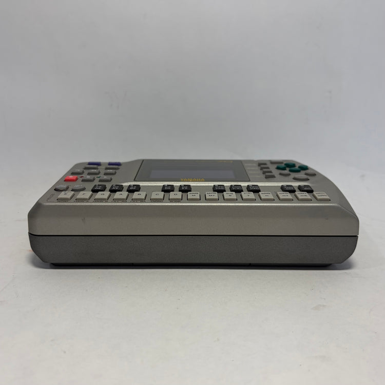 Yamaha QY70 Music Sequencer Groovebox Workstation
