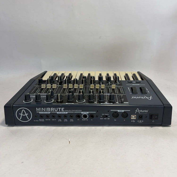 Arturia MiniBrute